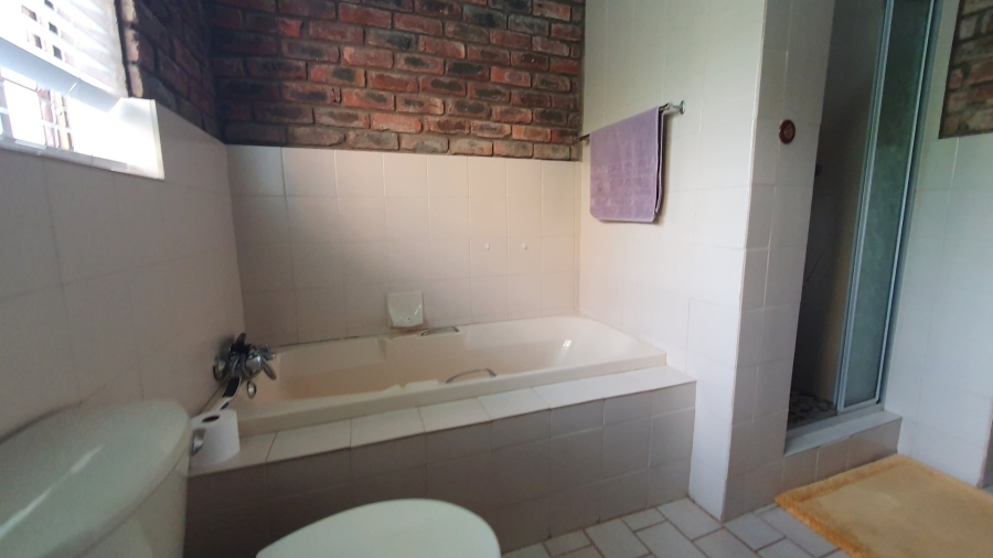 5 Bedroom Property for Sale in Dana Bay Western Cape